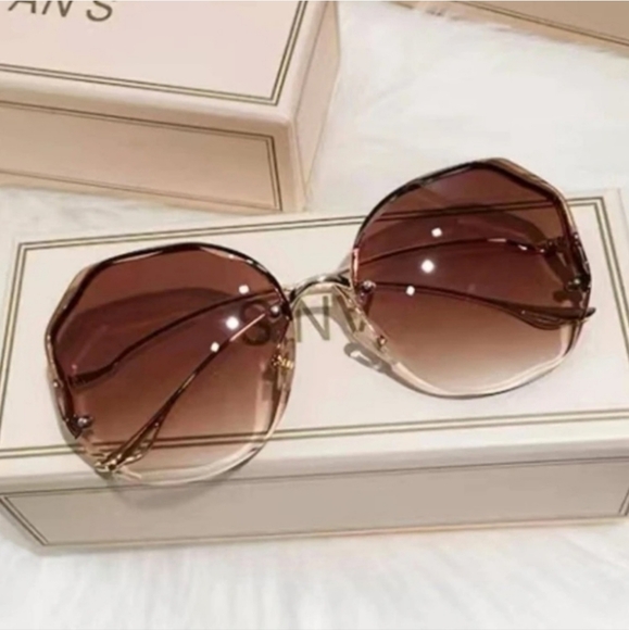Accessories - Retro Gradient Sunglasses ✨️